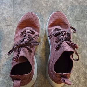 REI Women's Rose Sneakers